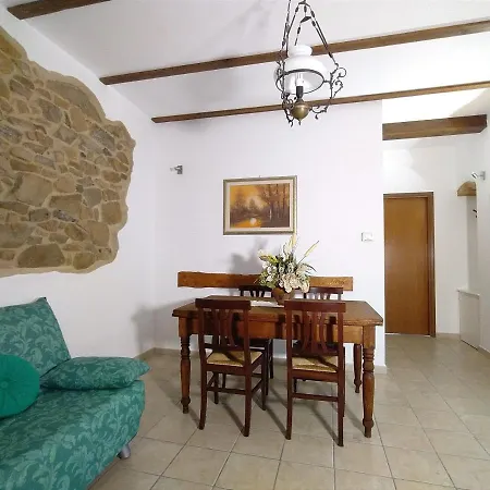 Casa Lidia Holiday home *